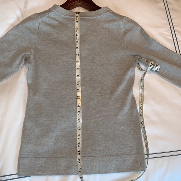 Banana Republic Women's V-Neck Sweater Size S Gray - Picture 5 of 5